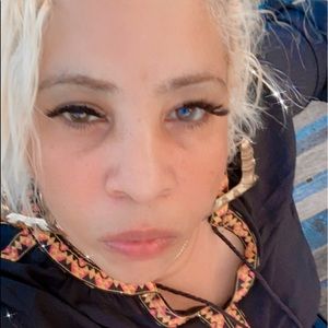 Meet your Posher, Luz